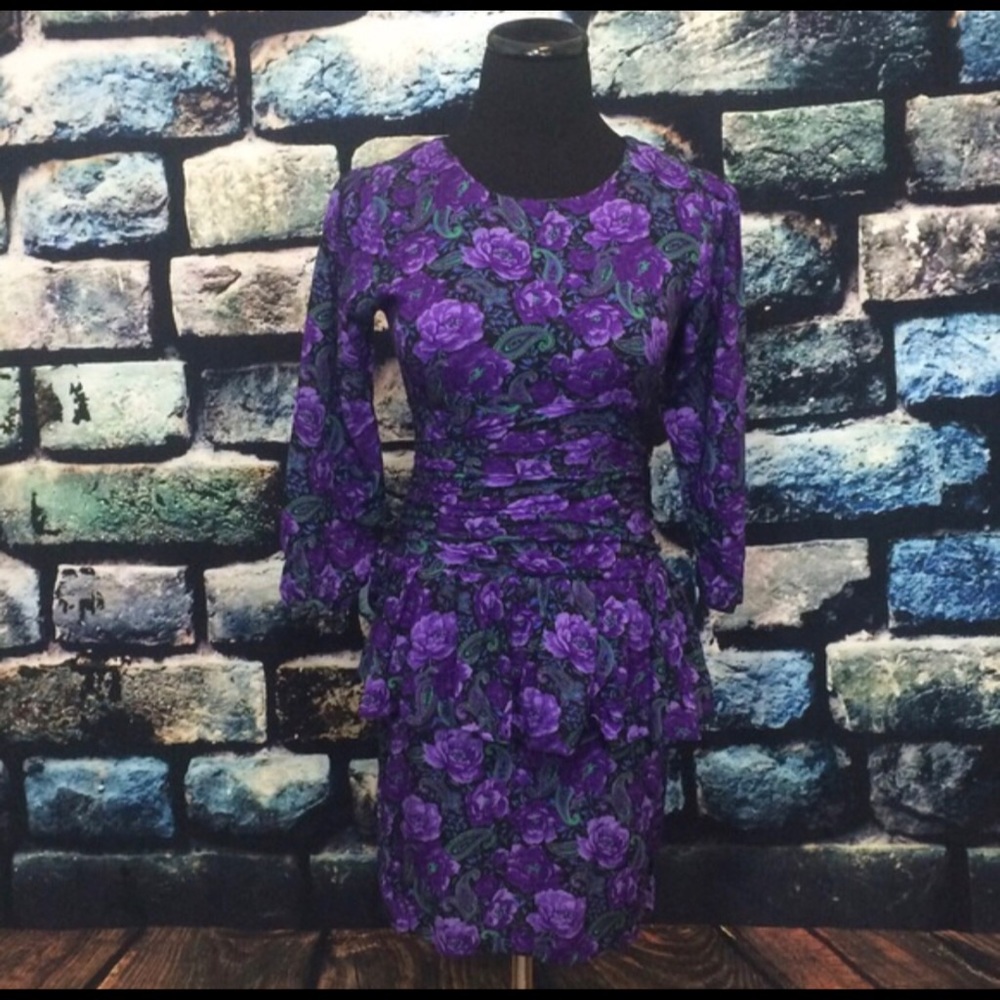Vintage floral dress 👗
